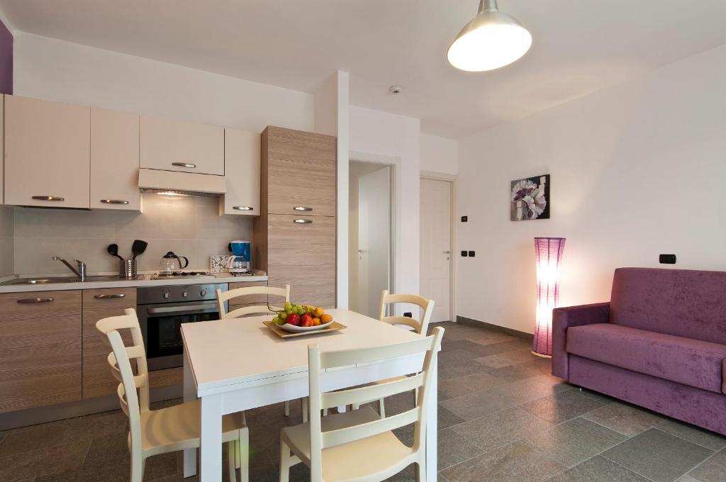Helianthus Residence Cannero Riviera Rum bild