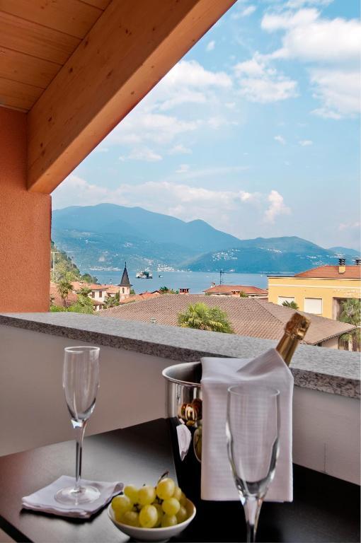 Helianthus Residence Cannero Riviera Rum bild